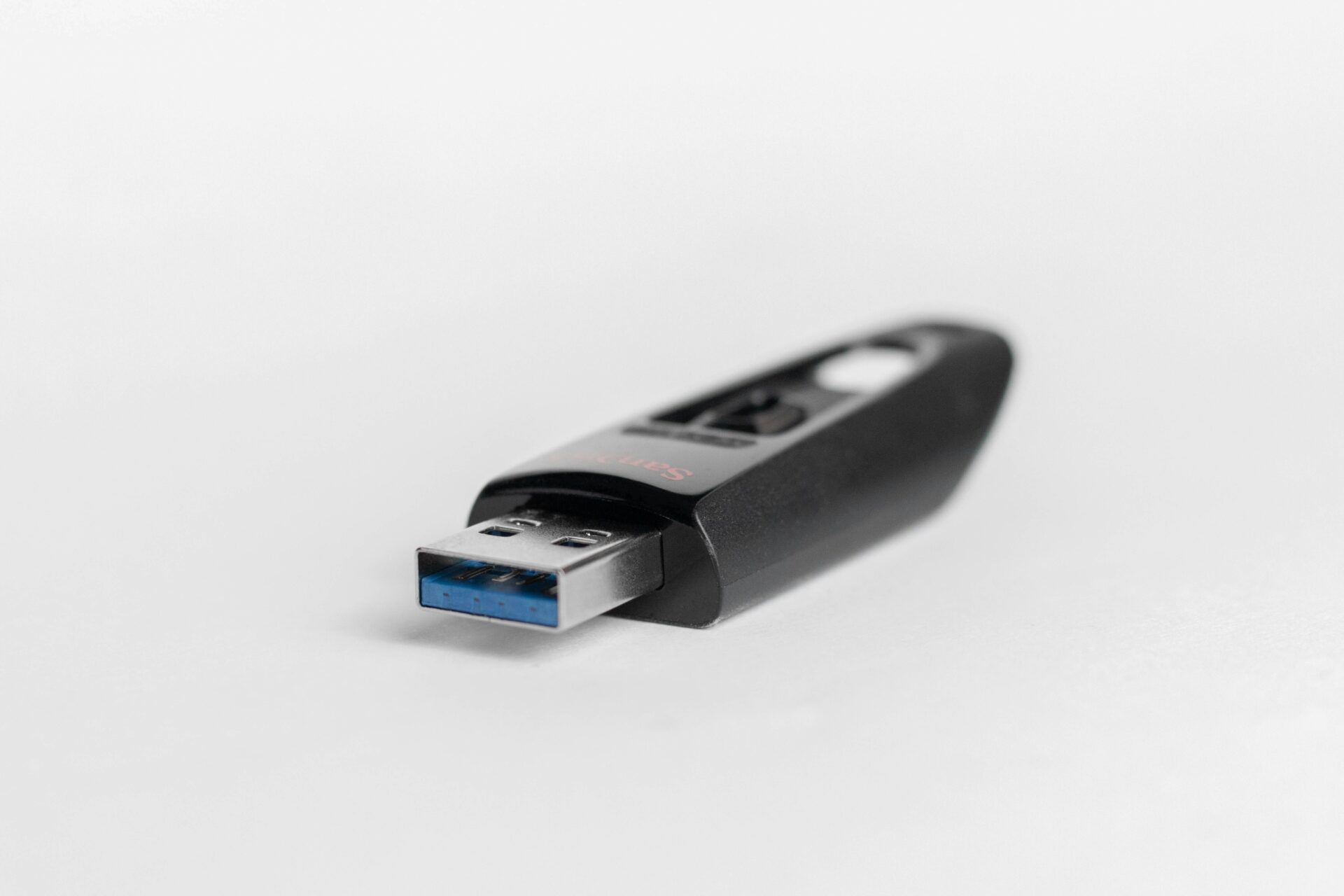 4 Methods to Retrieve Data From USB Stick