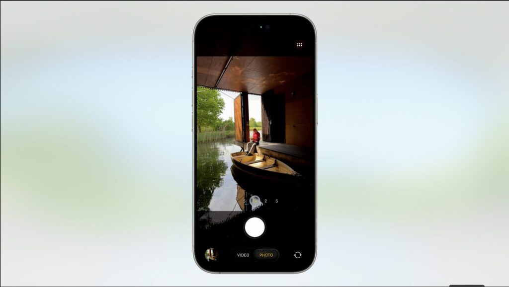 Screenshot - iDevice Central New iOS 26 Camera app design