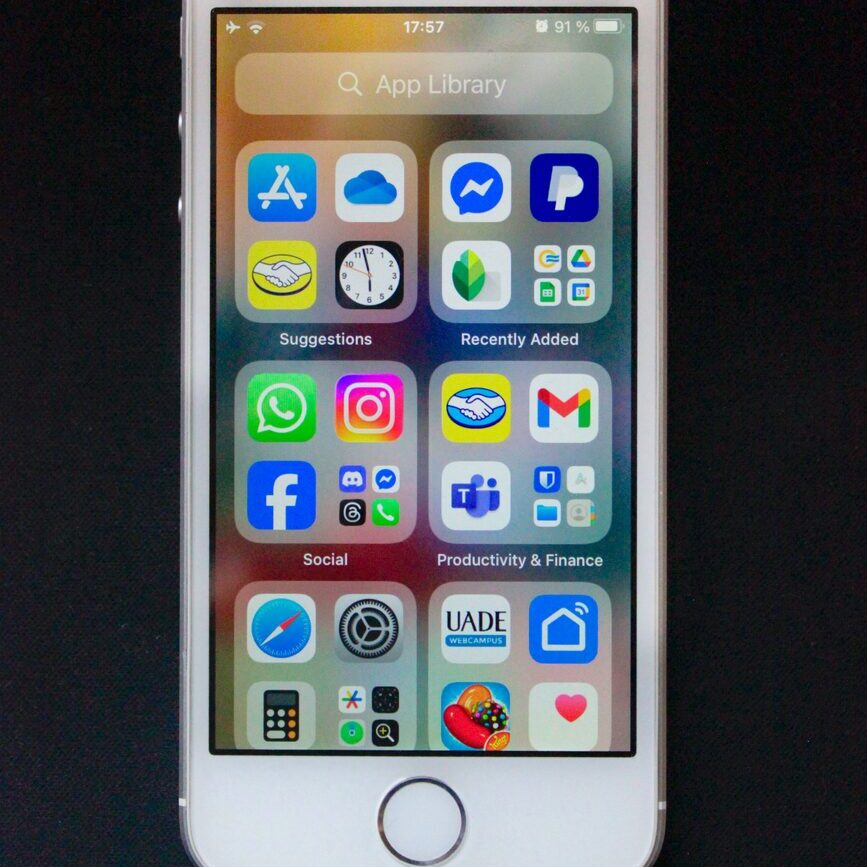 How to Keep iOS Devices Secure for Business Transactions